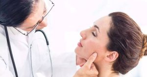 Không thăm khám da đầy đủ khiến quá trình điều trị nám gặp khó khăn